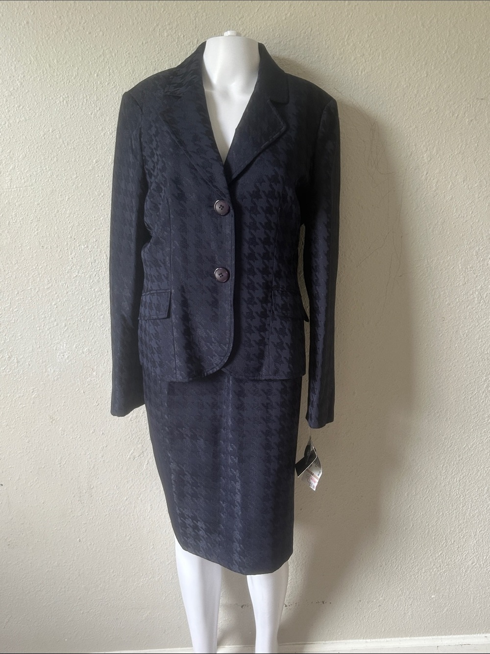 Kasper Women's Dark Navy Houndstooth Blazer and Skirt Set